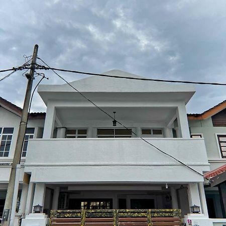 Ibai Golf Home Resort Homestay Kuala Terengganu Eksteriør billede